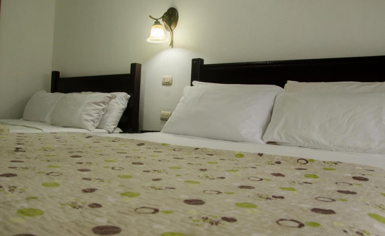 Hotel Cielo Azul Resort Tilarán Extérieur photo